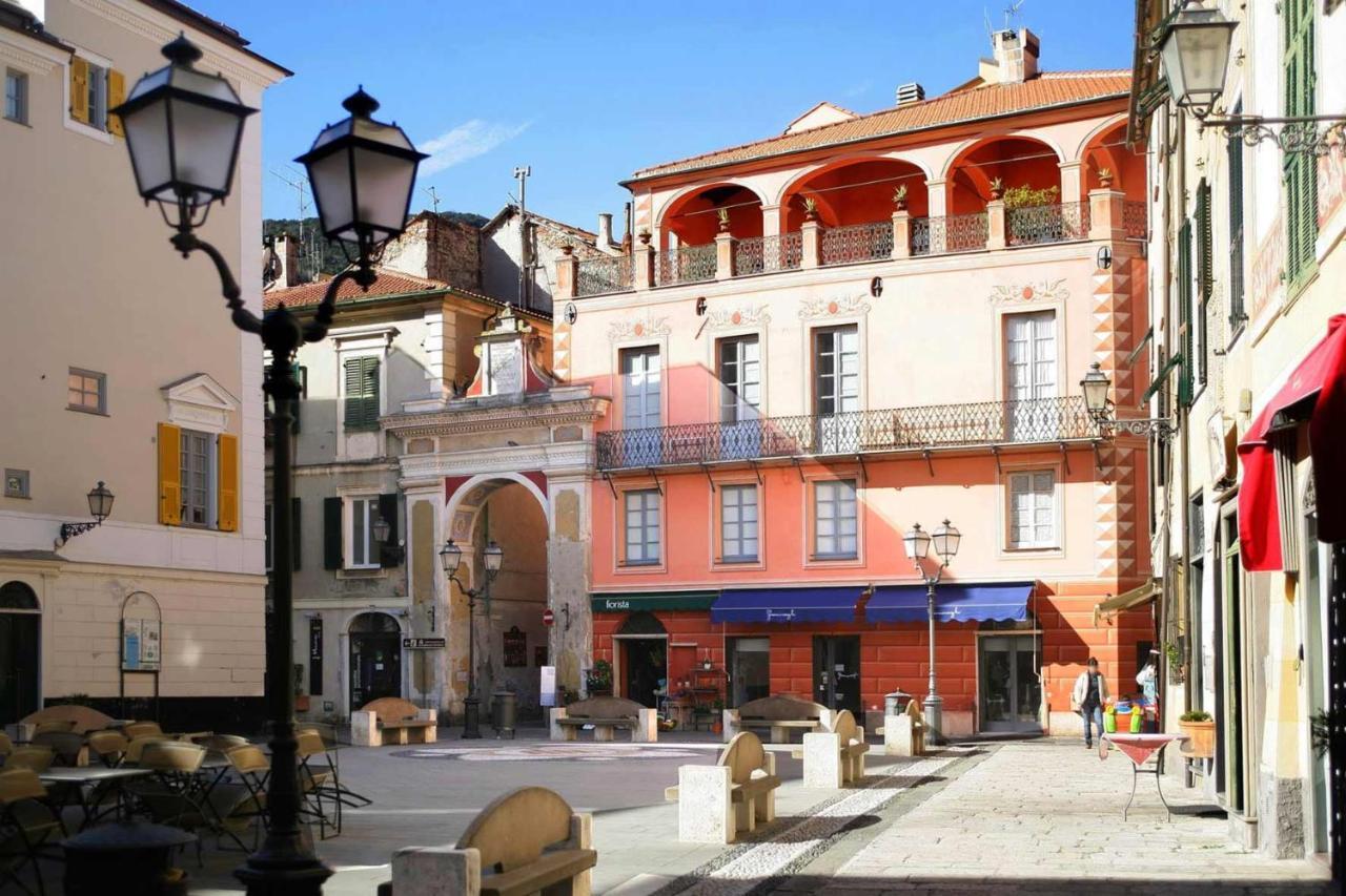 Ilgattosuruotefinalligure Finale Ligure Exterior photo