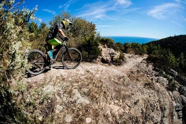 Ilgattosuruotefinalligure Finale Ligure Exterior photo
