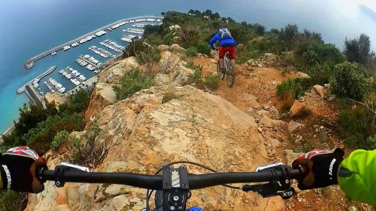 Ilgattosuruotefinalligure Finale Ligure Exterior photo