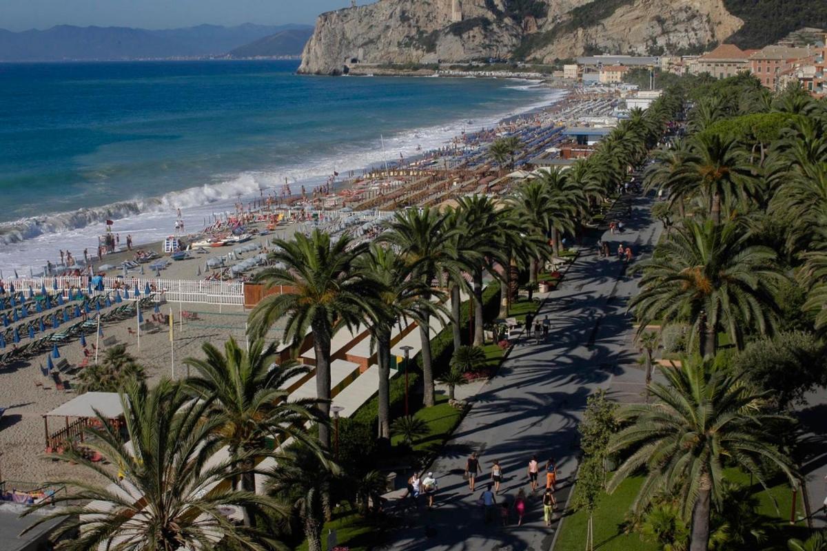 Ilgattosuruotefinalligure Finale Ligure Exterior photo